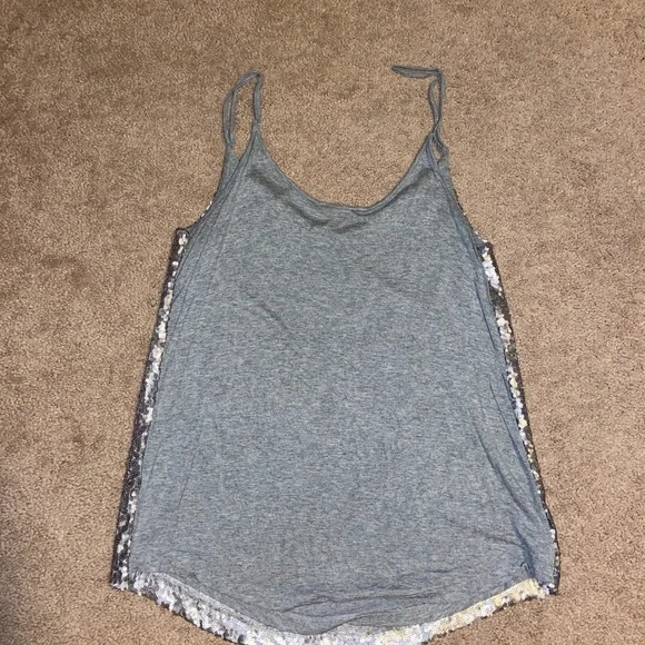 Silver sequin tank - Picture 2 of 3